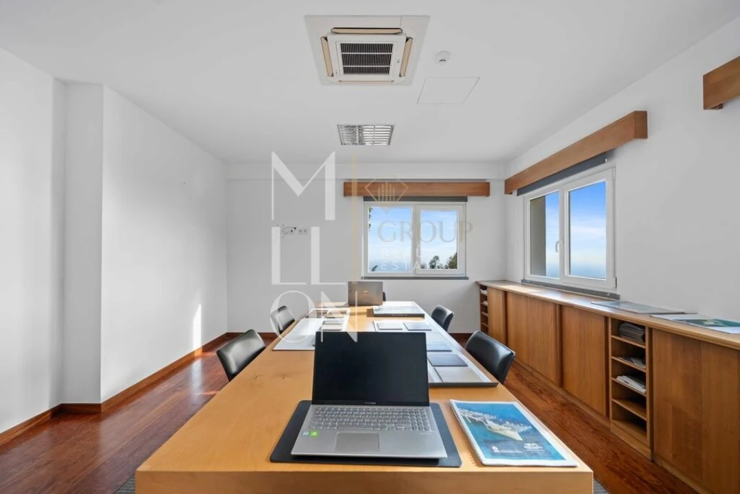 Armazém para Venda em Camacha Foto 35