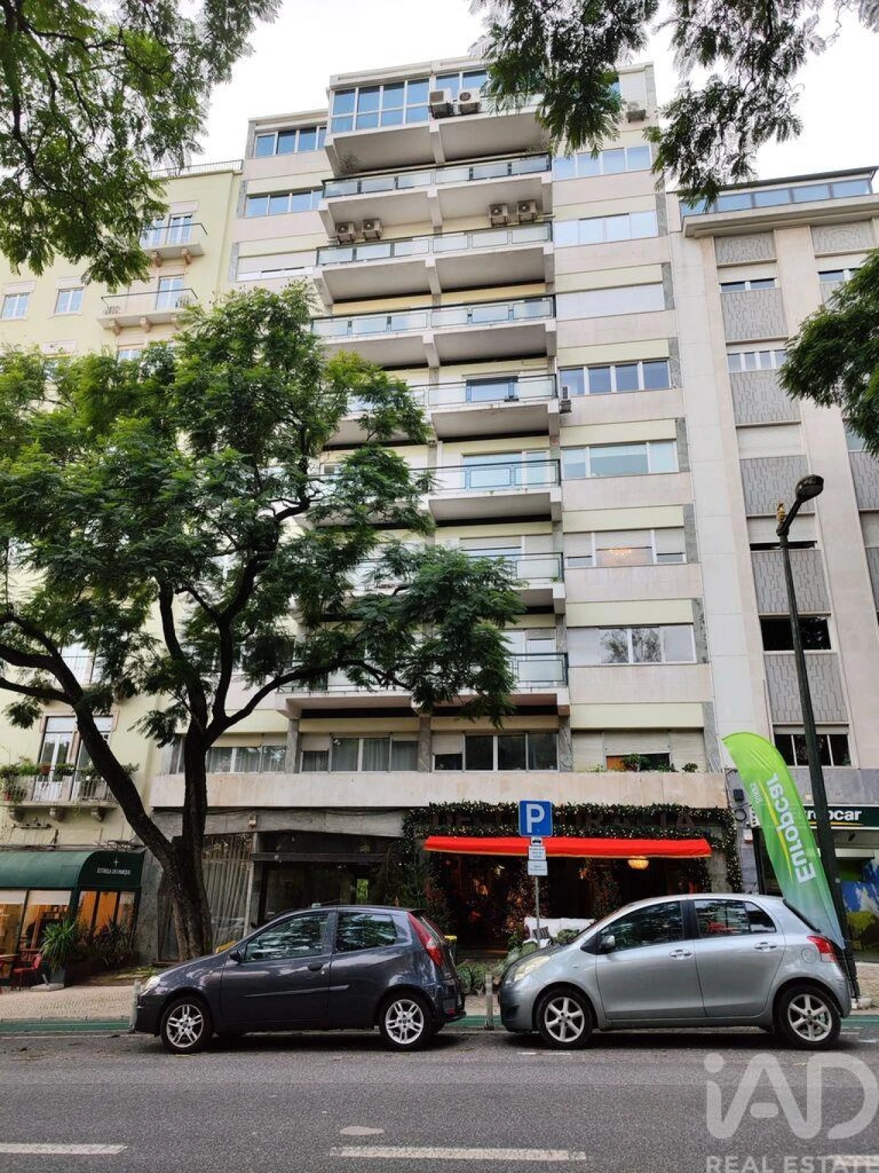 Apartamento T4 para Arrendamento em Avenidas Novas Foto 28