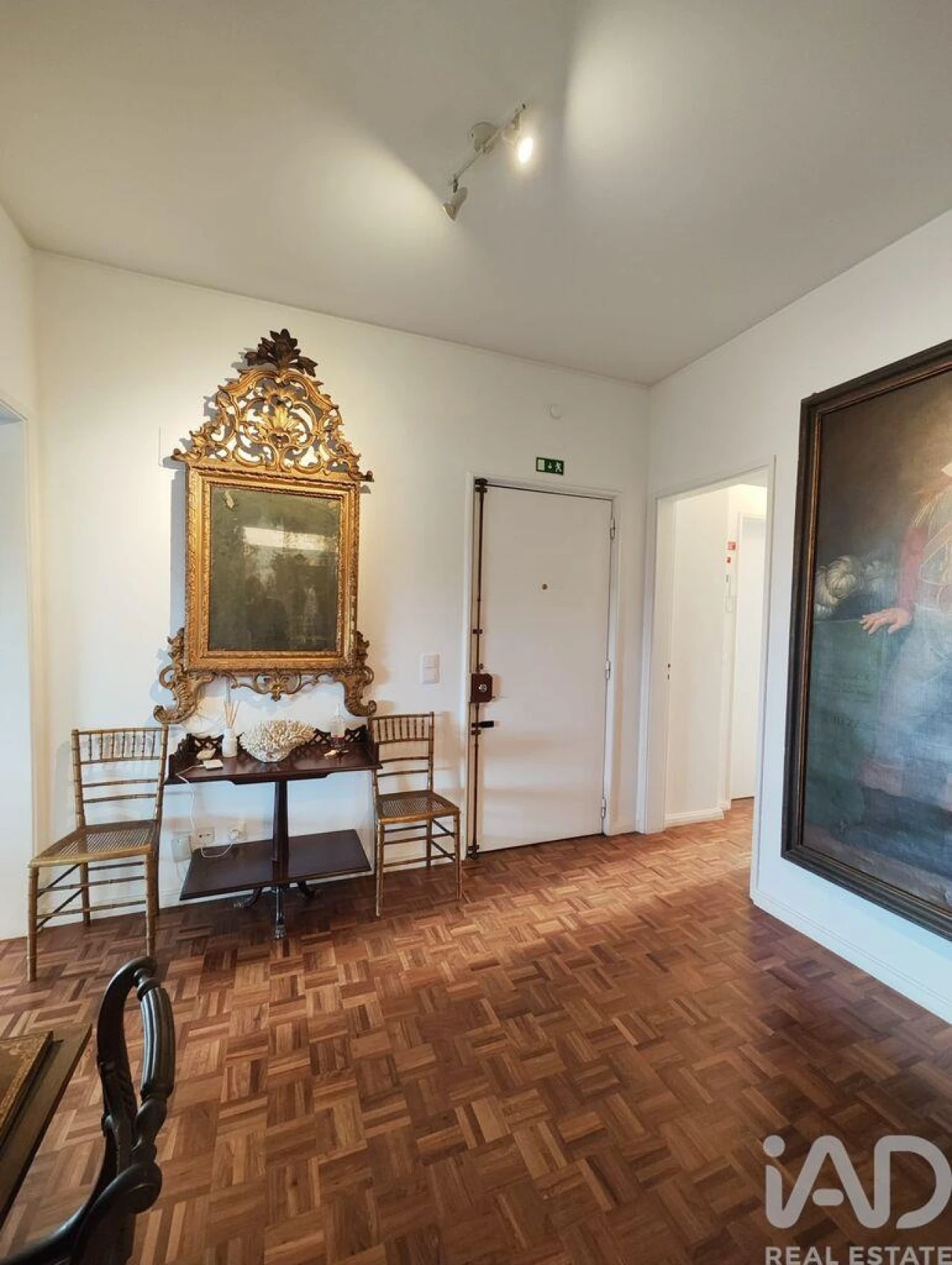 Apartamento T4 para Arrendamento em Avenidas Novas Foto 10