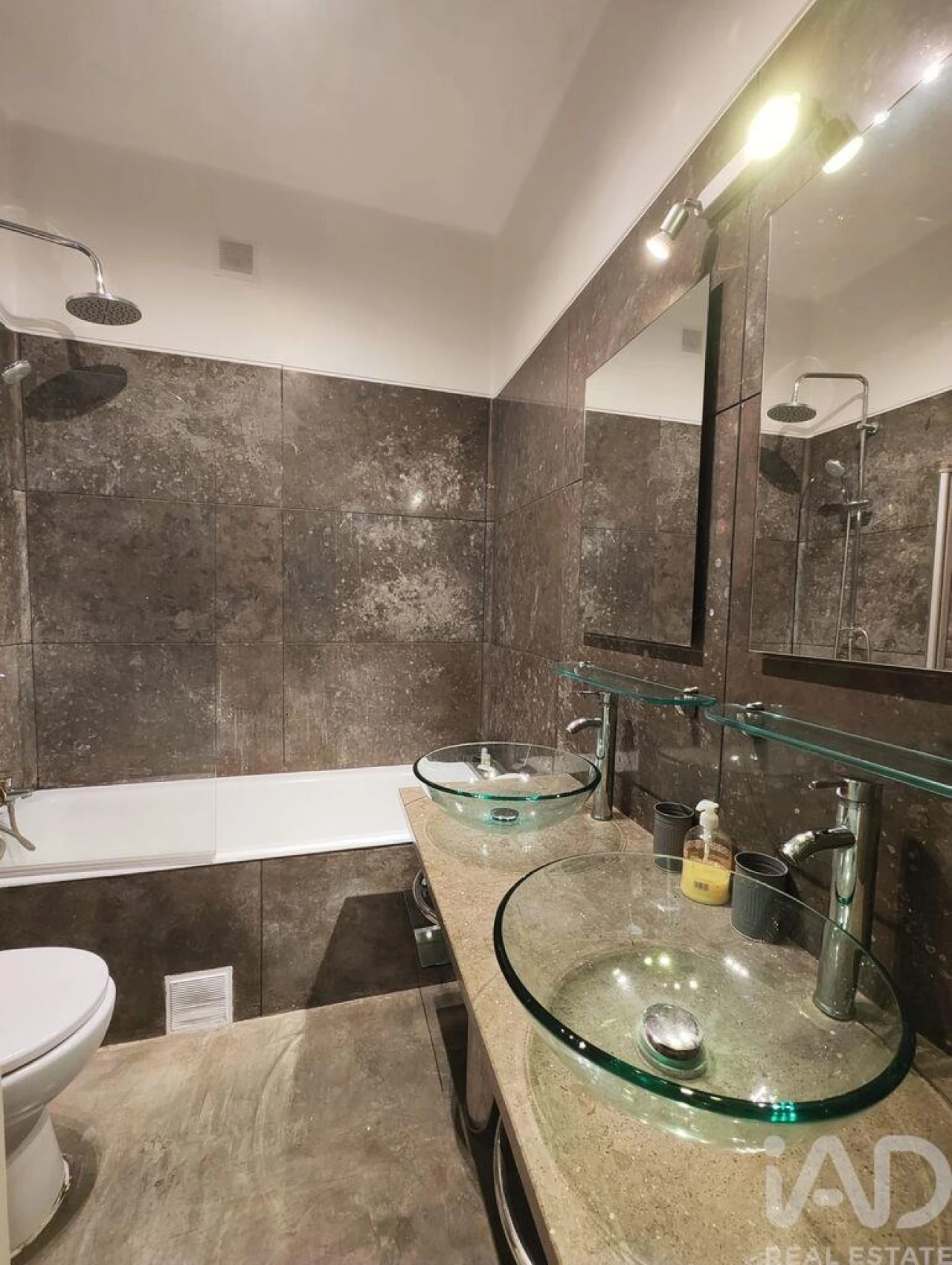 Apartamento T4 para Arrendamento em Avenidas Novas Foto 18