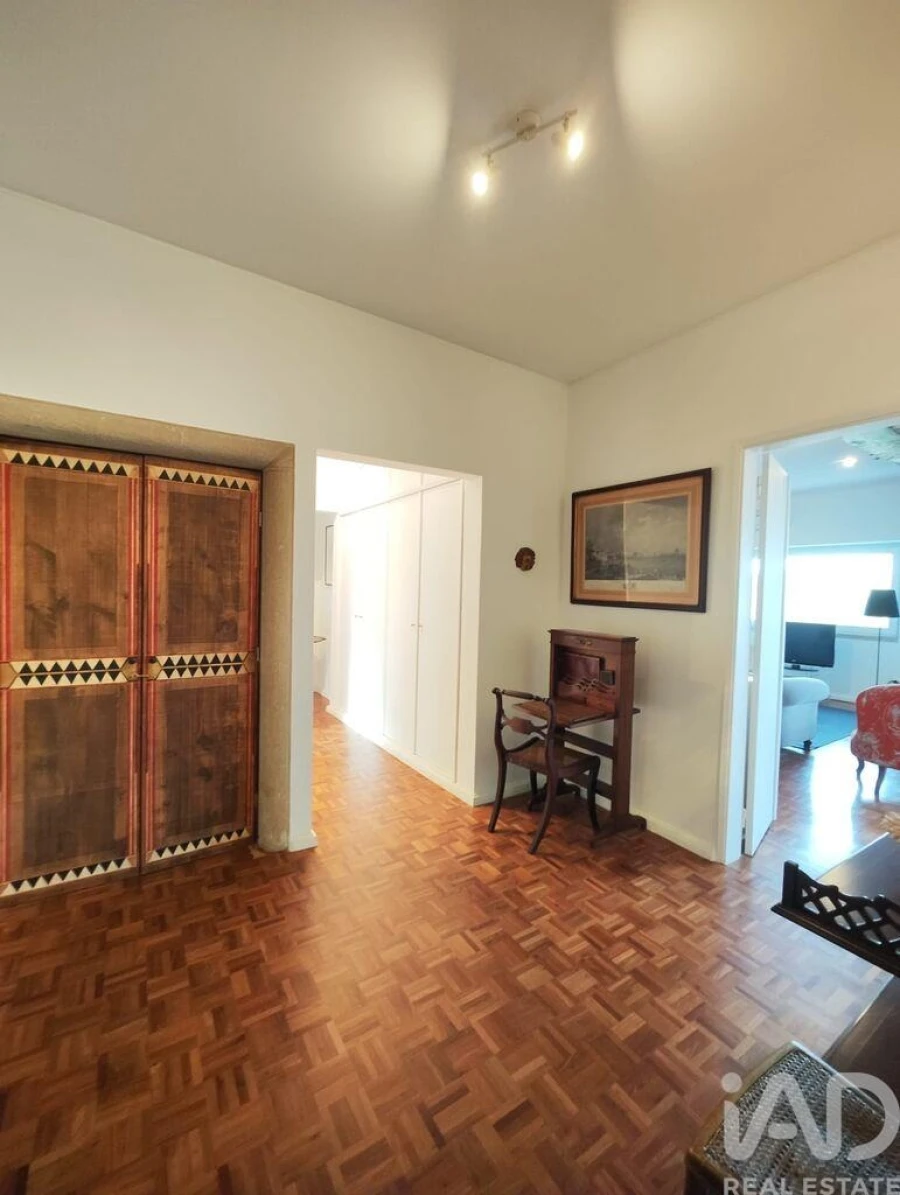 Apartamento T4 para Arrendamento em Avenidas Novas Foto 9