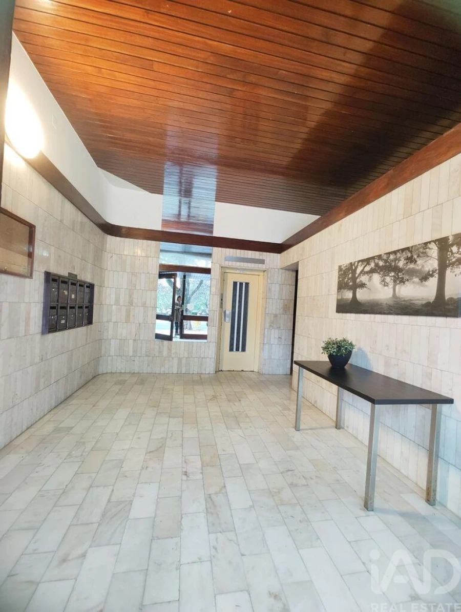 Apartamento T4 para Arrendamento em Avenidas Novas Foto 29