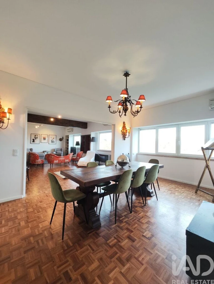 Apartamento T4 para Arrendamento em Avenidas Novas Foto 4