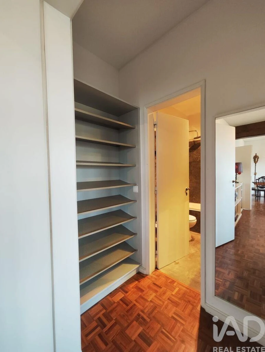 Apartamento T4 para Arrendamento em Avenidas Novas Foto 17