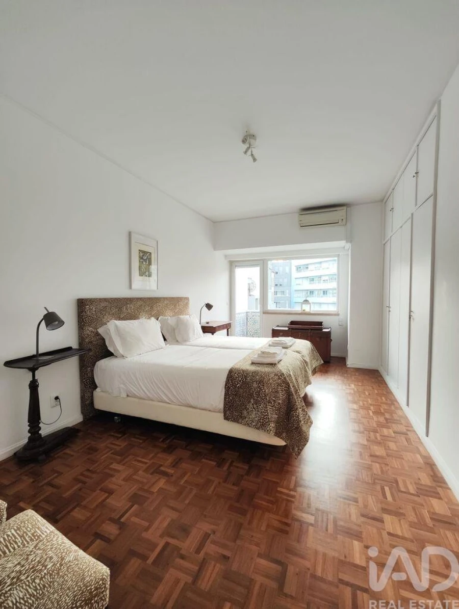 Apartamento T4 para Arrendamento em Avenidas Novas Foto 20