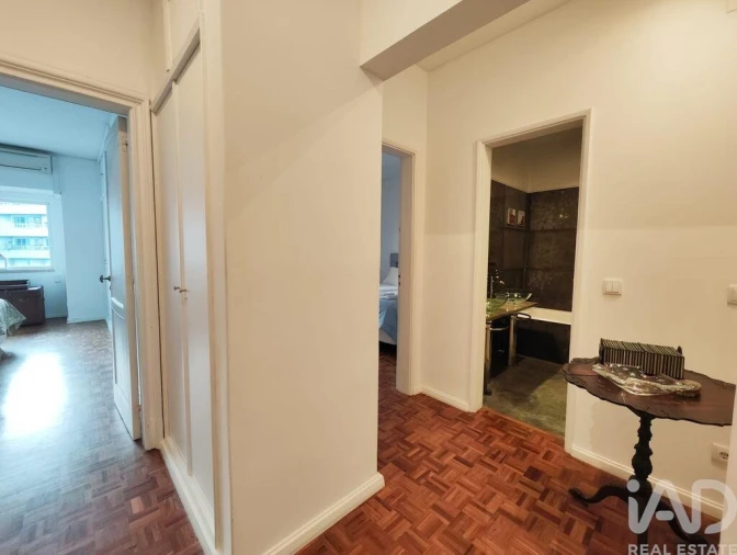 Apartamento T4 para Arrendamento em Avenidas Novas Foto 19