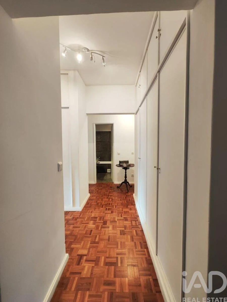 Apartamento T4 para Arrendamento em Avenidas Novas Foto 14