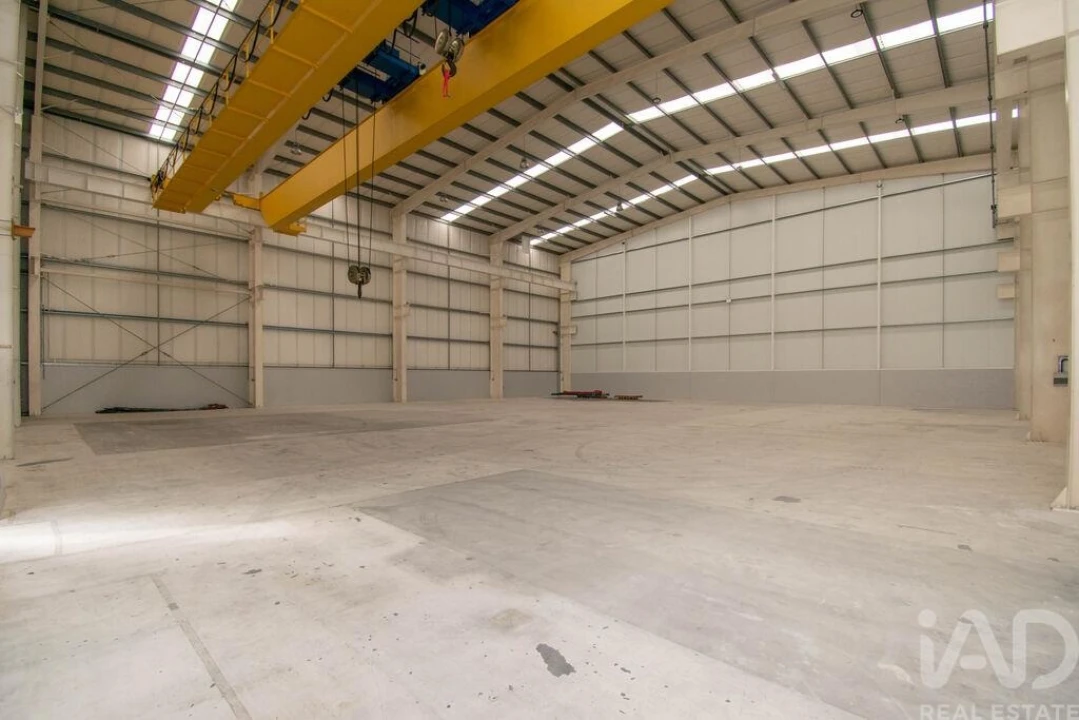 Armazém para Arrendamento em Marinha Grande Foto 1