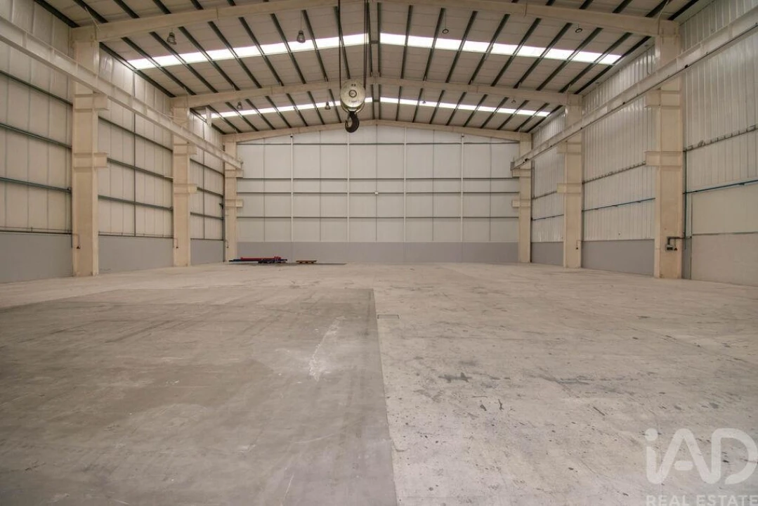 Armazém para Arrendamento em Marinha Grande Foto 3