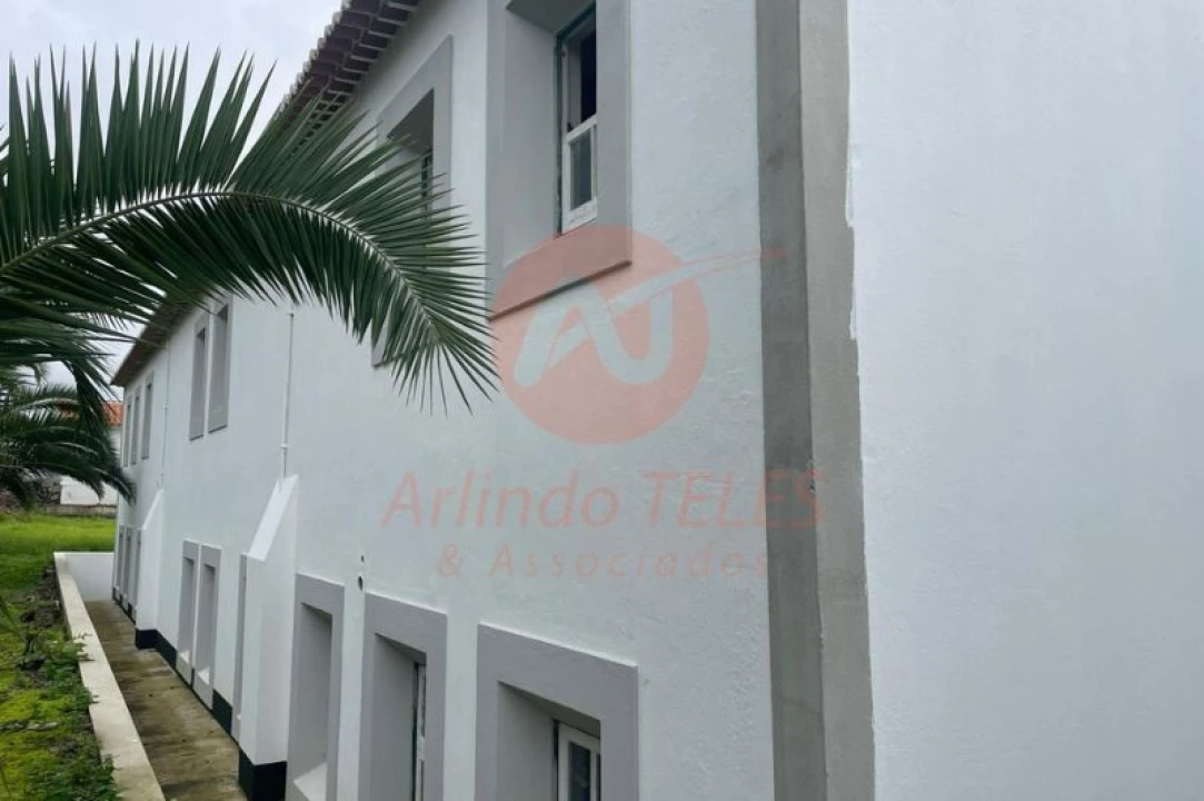 Moradia T5 para Venda em São Mateus da Calheta Foto 9
