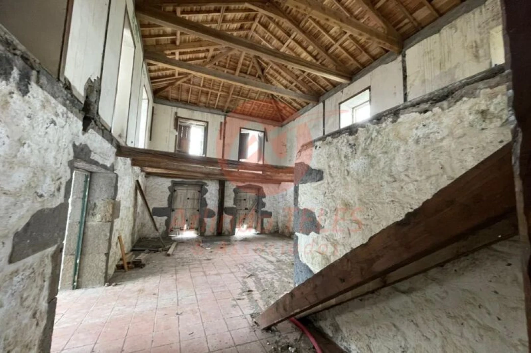 Moradia T5 para Venda em São Mateus da Calheta Foto 13