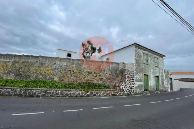 Moradia T5 para Venda em São Mateus da Calheta Foto 5