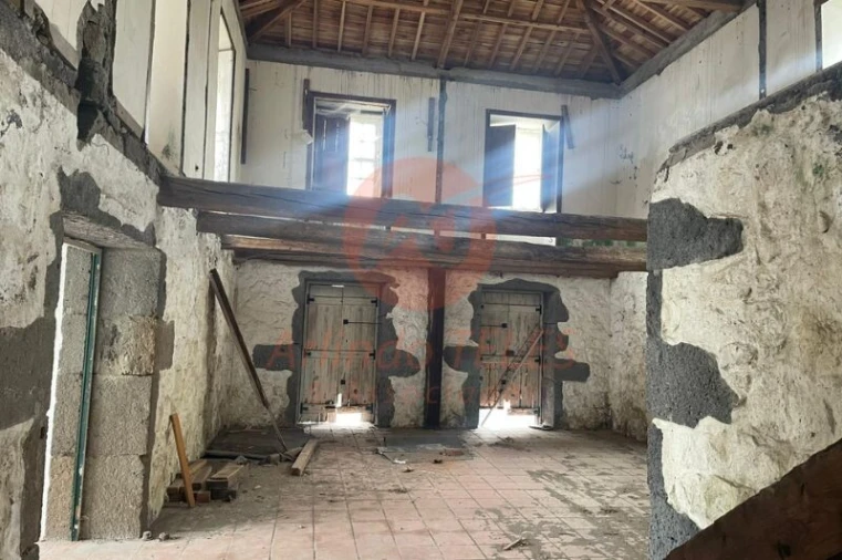 Moradia T5 para Venda em São Mateus da Calheta Foto 14