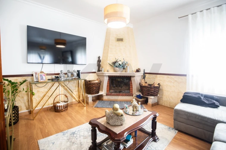 Moradia T3 para Venda em São Pedro da Cadeira Foto 13