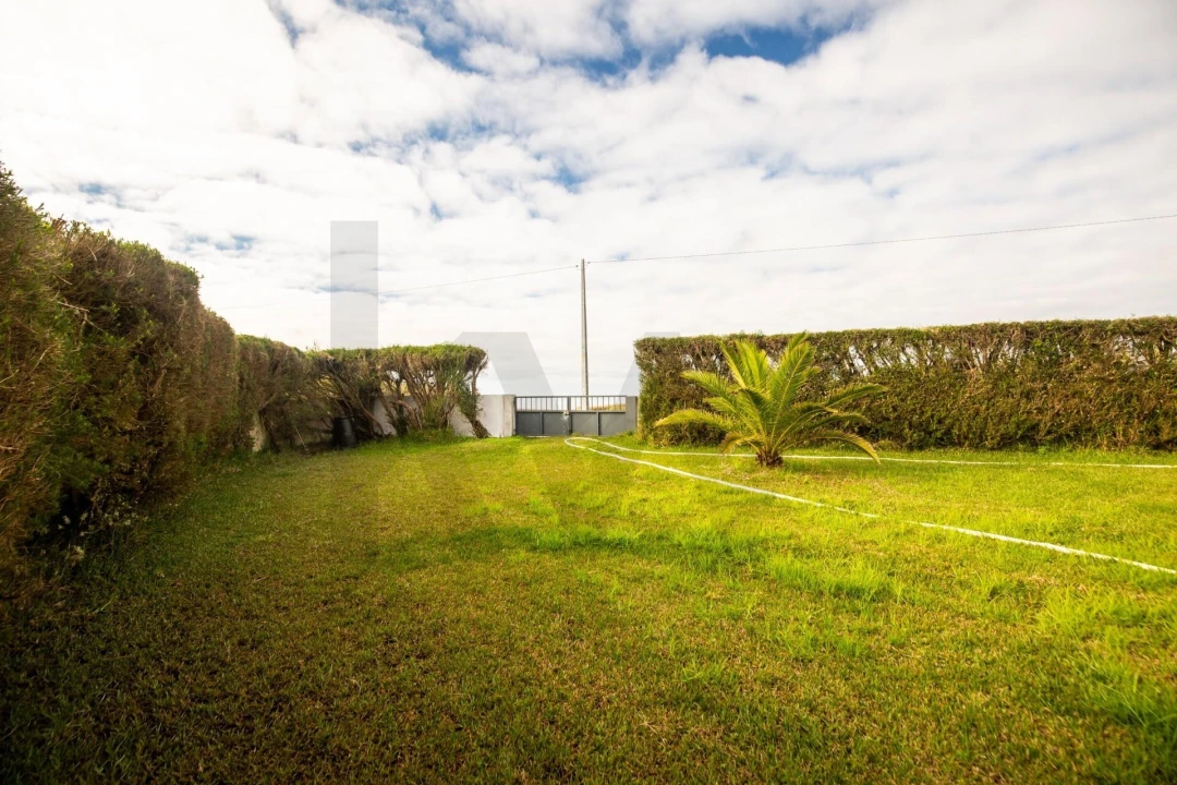 Moradia T3 para Venda em São Pedro da Cadeira Foto 3