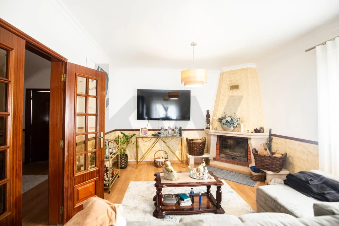 Moradia T3 para Venda em São Pedro da Cadeira Foto 13