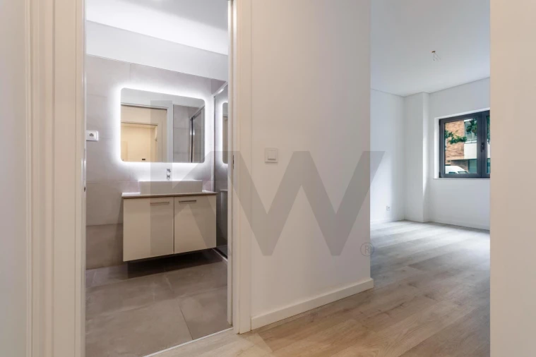 Apartamento T1 para Arrendamento em Mina de Água Foto 17