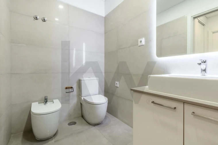 Apartamento T1 para Arrendamento em Mina de Água Foto 19