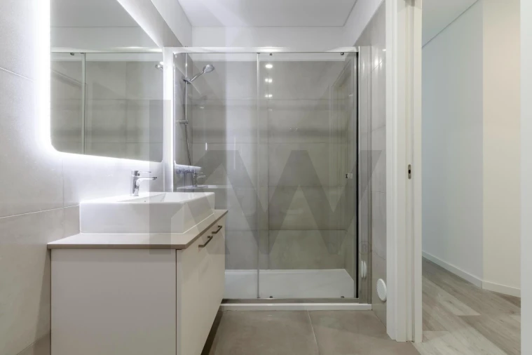 Apartamento T1 para Arrendamento em Mina de Água Foto 20