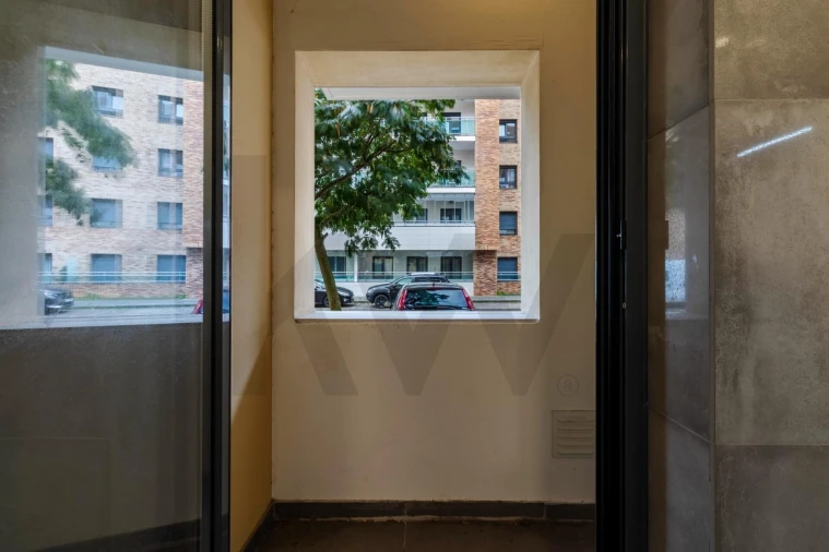 Apartamento T1 para Arrendamento em Mina de Água Foto 7