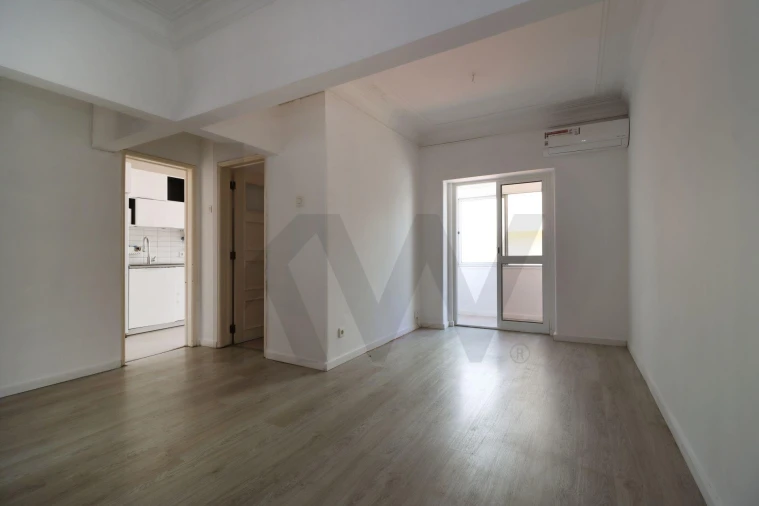 Apartamento T2 para Venda em Agualva e Mira-Sintra Foto 2