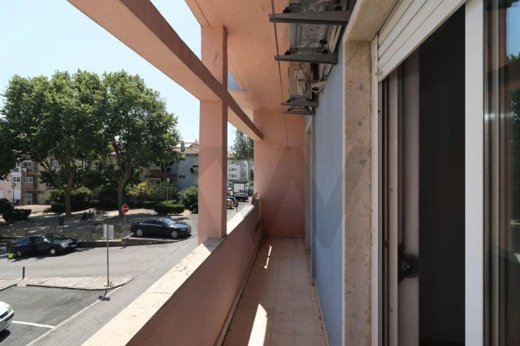 Apartamento T2 para Venda em Agualva e Mira-Sintra Foto 16