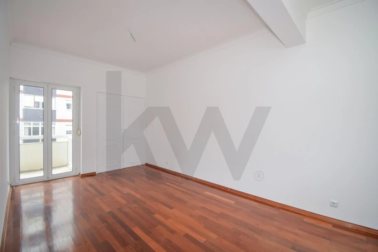 Apartamento T2 para Arrendamento em Algés, Linda-A-Velha e Cruz Quebrada-Dafundo Foto 16