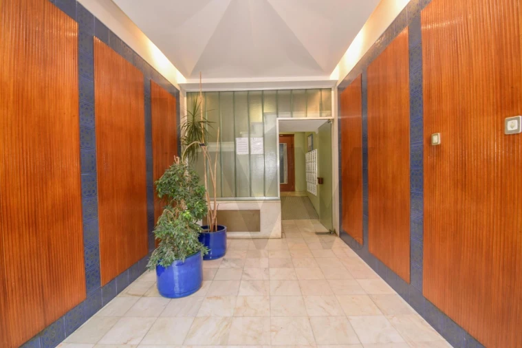 Apartamento T2 para Arrendamento em Algés, Linda-A-Velha e Cruz Quebrada-Dafundo Foto 19