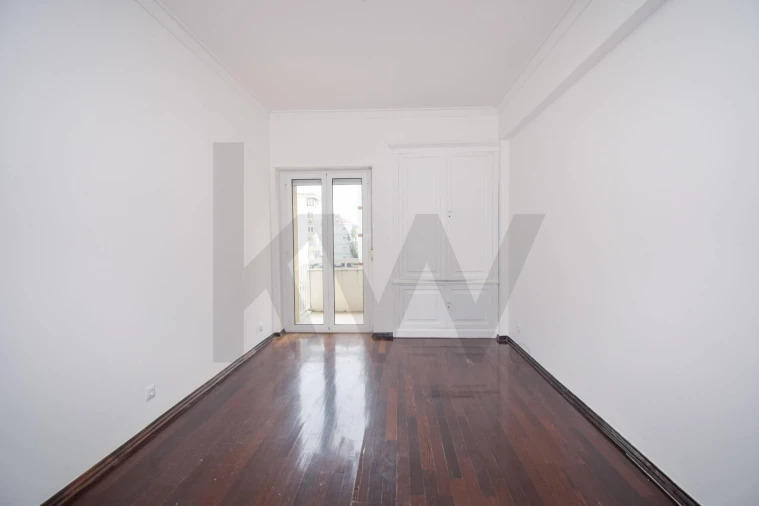 Apartamento T2 para Arrendamento em Algés, Linda-A-Velha e Cruz Quebrada-Dafundo Foto 13