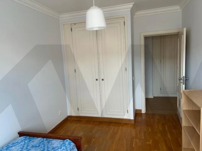 Apartamento T2 para Arrendamento em Misericórdia Foto 5