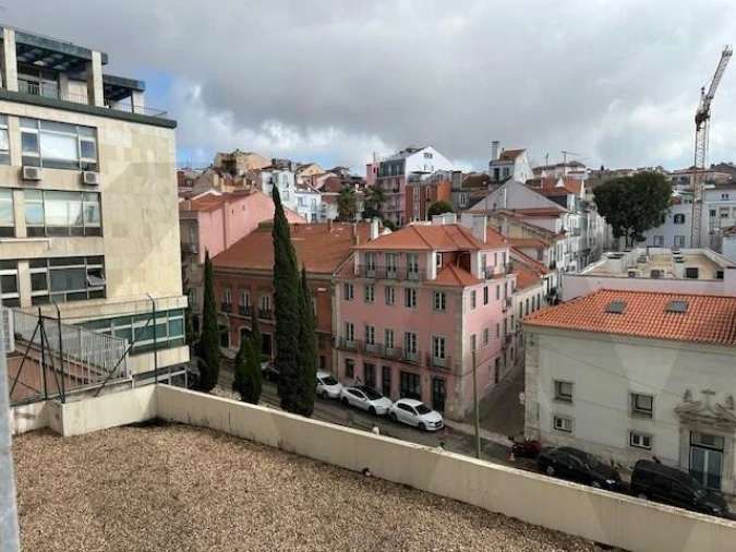 Apartamento T2 para Arrendamento em Misericórdia Foto 17