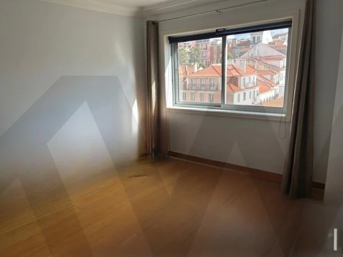 Apartamento T2 para Arrendamento em Misericórdia Foto 4