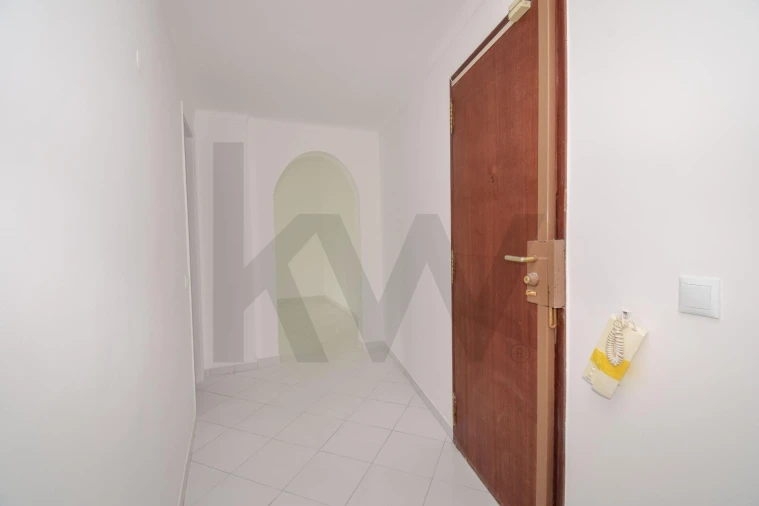 Apartamento T3 para Arrendamento em Algés, Linda-A-Velha e Cruz Quebrada-Dafundo Foto 21