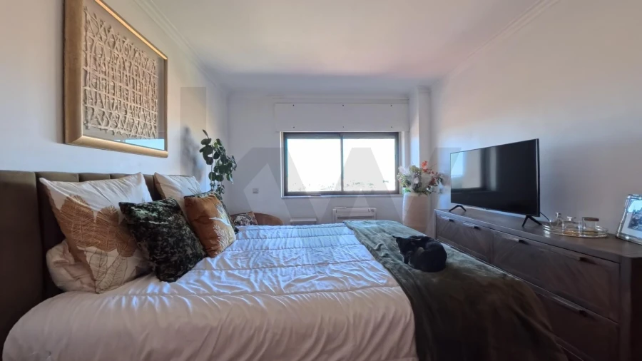 Apartamento T2 para Arrendamento em Campolide Foto 42