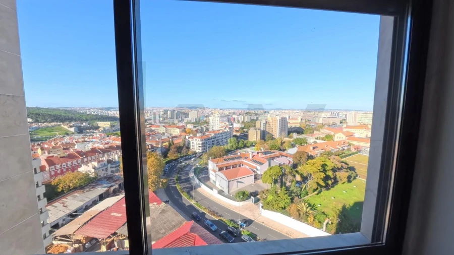 Apartamento T2 para Arrendamento em Campolide Foto 43