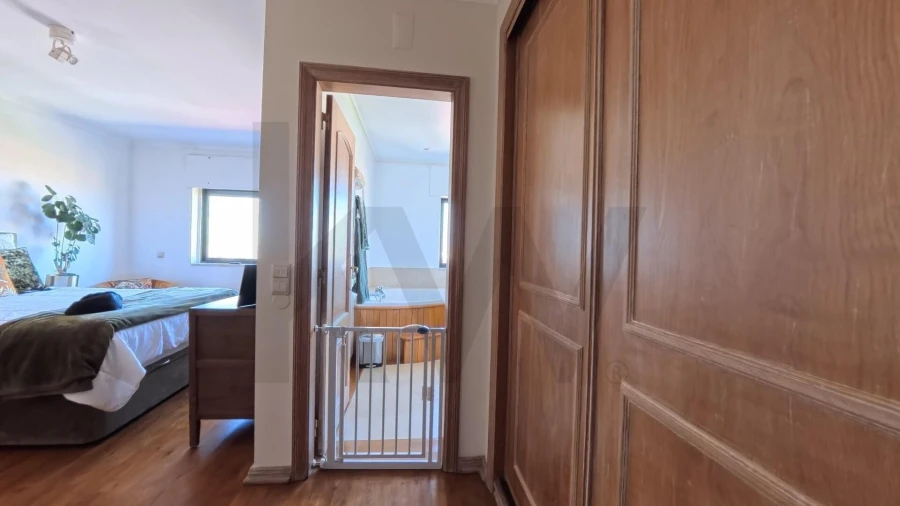 Apartamento T2 para Arrendamento em Campolide Foto 40