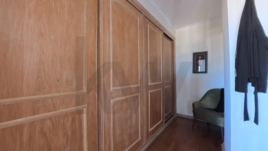 Apartamento T2 para Arrendamento em Campolide Foto 38