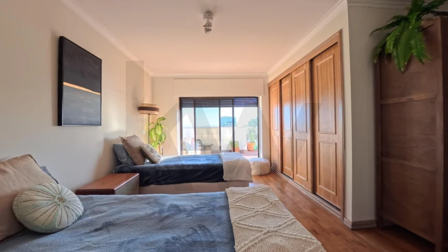 Apartamento T2 para Arrendamento em Campolide Foto 46