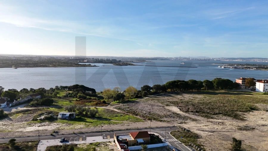 Terreno para Venda em Barreiro e Lavradio Foto 9