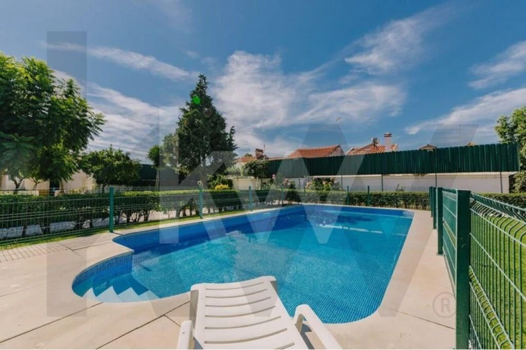 Moradia T9 para Venda em Benavente Foto 3