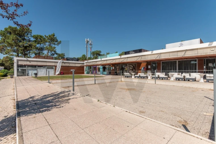 Apartamento T2 para Venda em Charneca de Caparica e Sobreda Foto 23