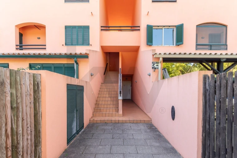 Apartamento T2 para Venda em Charneca de Caparica e Sobreda Foto 21