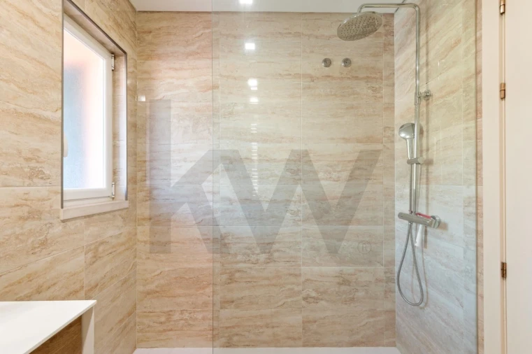 Apartamento T2 para Venda em Charneca de Caparica e Sobreda Foto 16