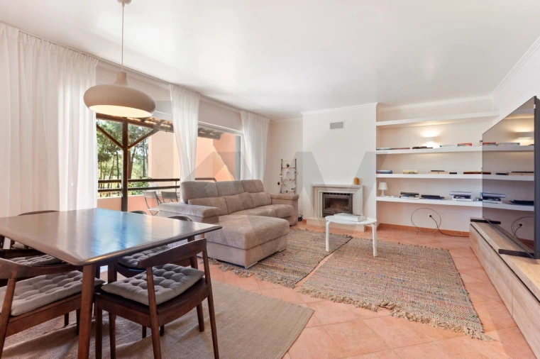 Apartamento T2 para Venda em Charneca de Caparica e Sobreda