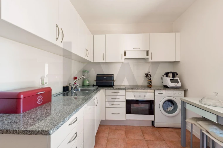 Apartamento T2 para Venda em Charneca de Caparica e Sobreda Foto 7