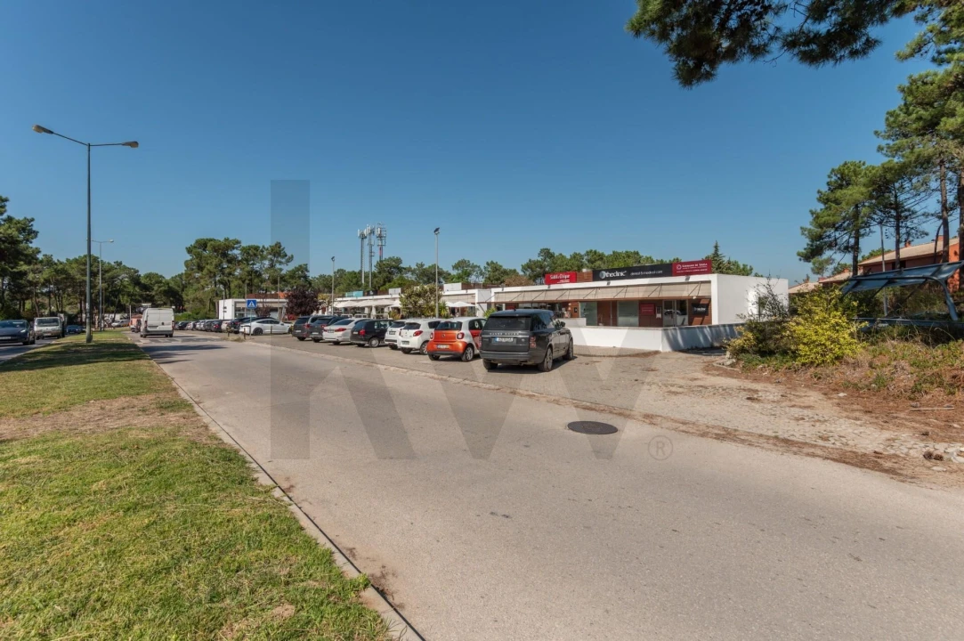 Apartamento T2 para Venda em Charneca de Caparica e Sobreda Foto 25