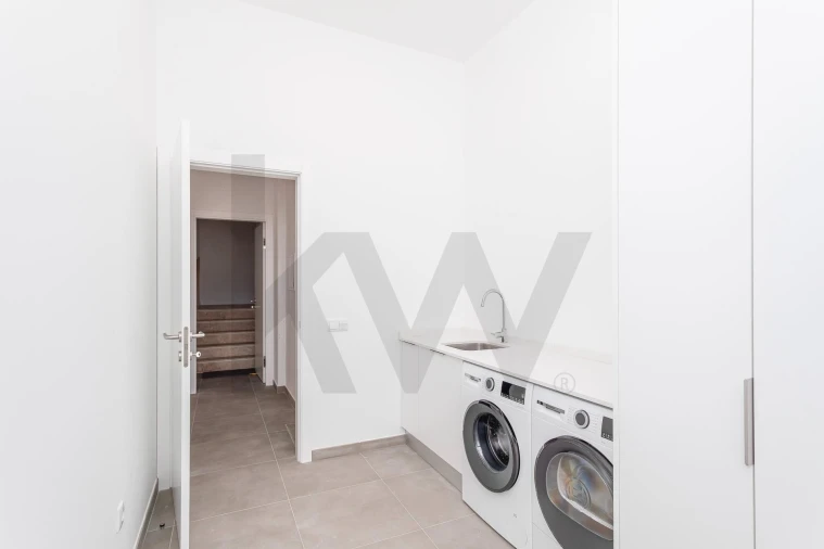 Moradia T3 para Venda em Loures Foto 56