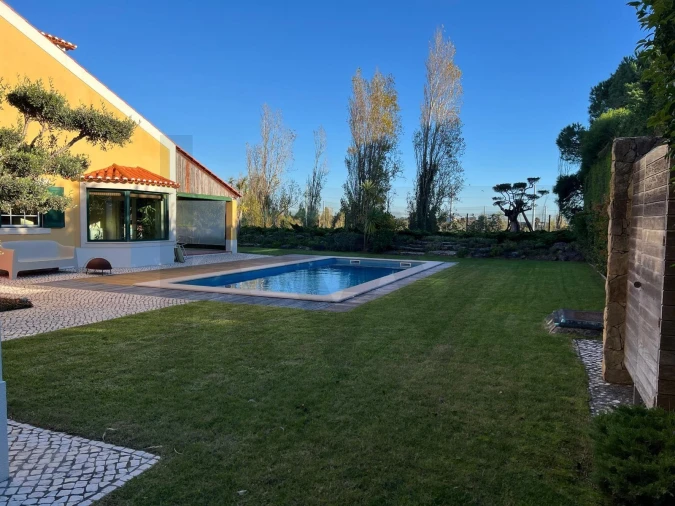 Moradia T4 para Venda em São João das Lampas e Terrugem Foto 37