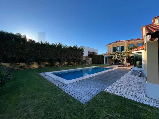 Moradia T4 para Venda em São João das Lampas e Terrugem Foto 46