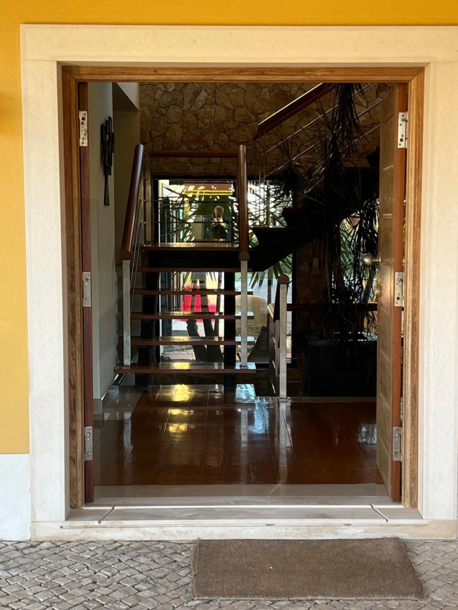 Moradia T4 para Venda em São João das Lampas e Terrugem Foto 3